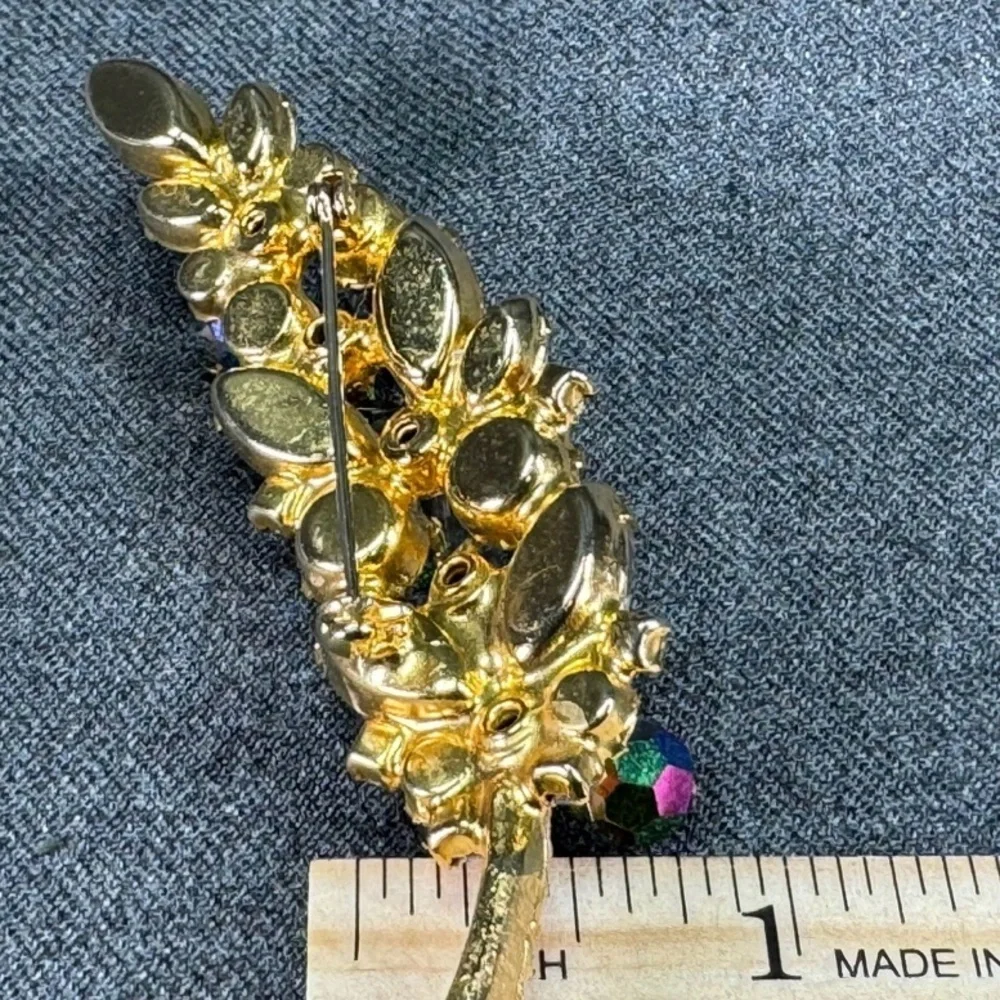 Vintage Juliana cha cha beads AB‎ crystals goldtone metal leaf pin brooch